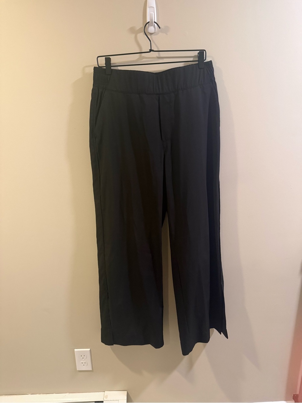 Old Navy Black Wide-Leg Pull-On Pants